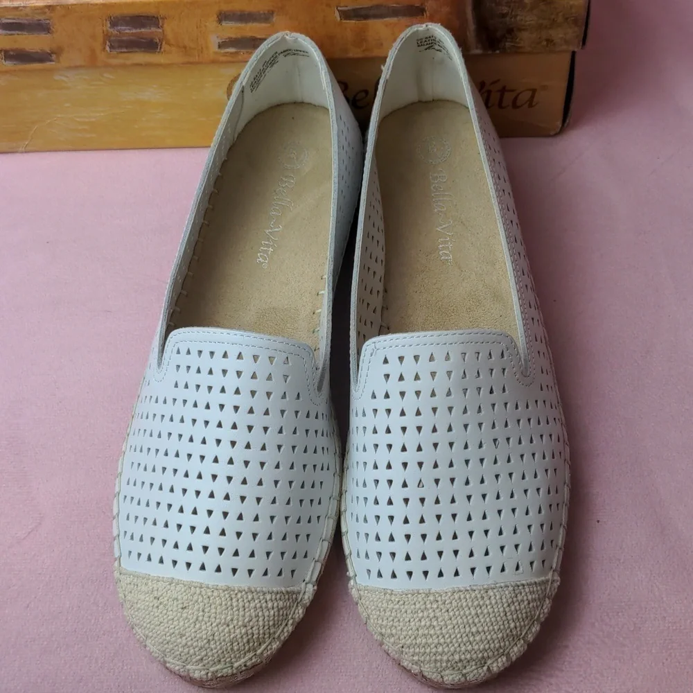 Bella Vita White Leather Channing Cap Toe Metallic Detail Espadrilles size 9